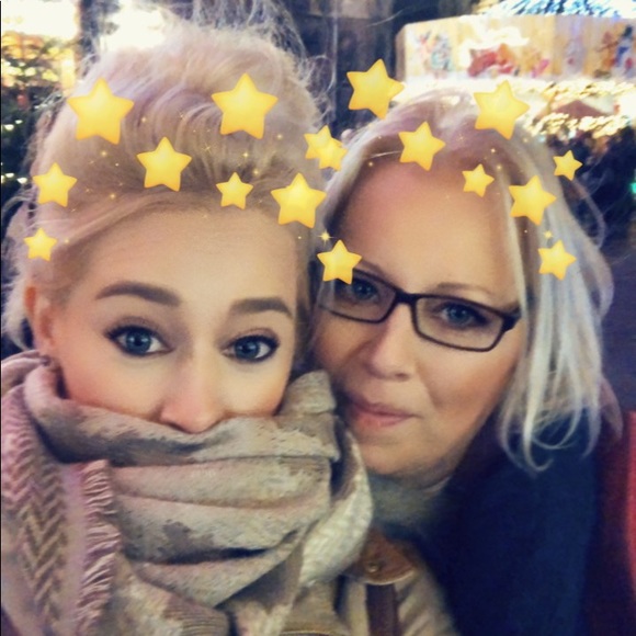 Meet your Posher, Charlotte - Picture 4 of 5